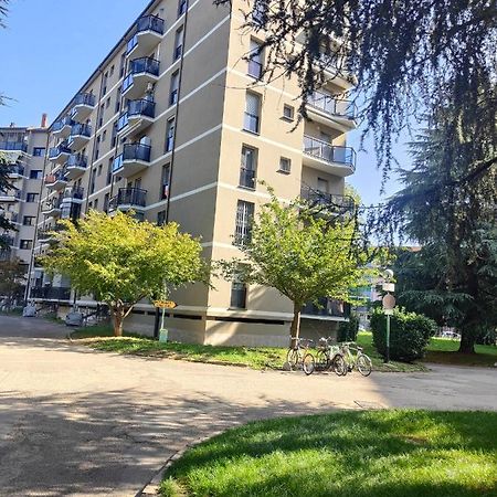 شقة Elegante Bilocale A Milano Con Balcone المظهر الخارجي الصورة