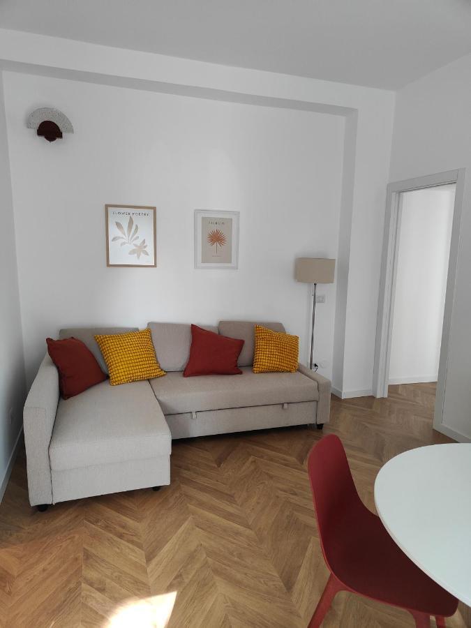 شقة Elegante Bilocale A Milano Con Balcone المظهر الخارجي الصورة